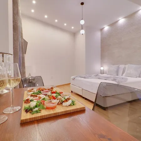 Athinn Athens
