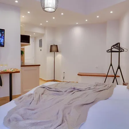 Athinn Athens