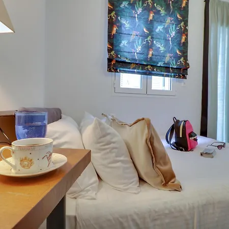 Athinn * Athens